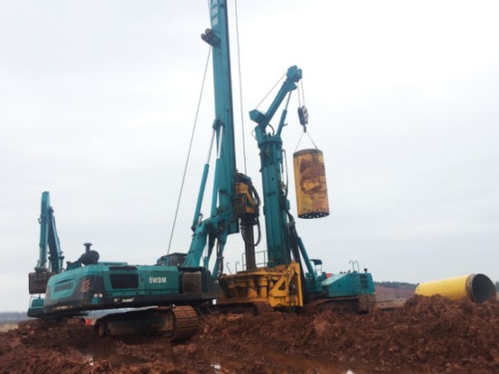 喜讯！山河智能SWRC170自行式全回转全套管钻机获湖南省首台(套)重大技术装备产品奖励！