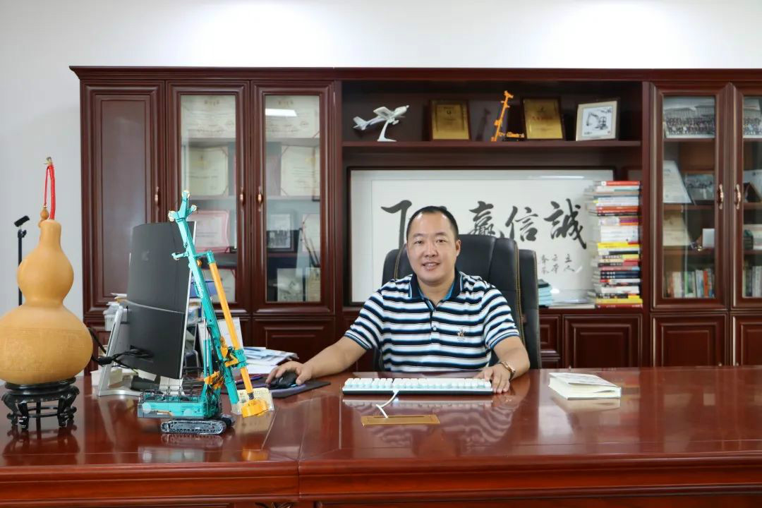 从鞋厂老板到桩工“大佬”，他以一台静力压桩机撬动财富杠杆