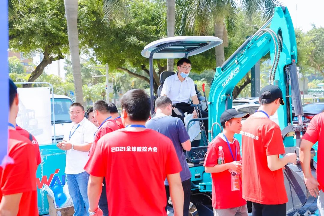 共享微挖新视界!山河智能微挖三大王牌产品齐聚2021全球微挖大会
