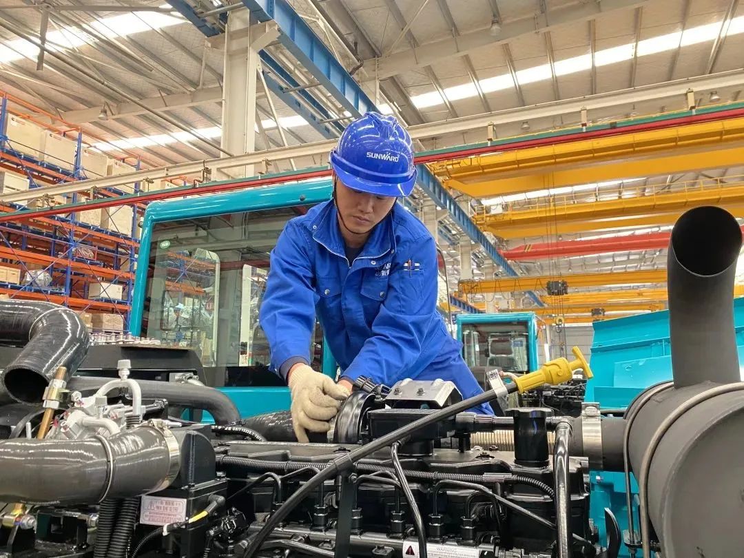 《湖南教育》：探索18年，山河智能找到校企合作共赢的答案