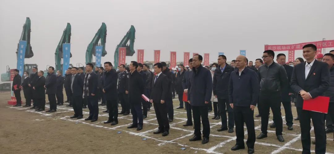 “山河绿”精彩亮相!山河智能装备全面助力长沙机场改扩建项目