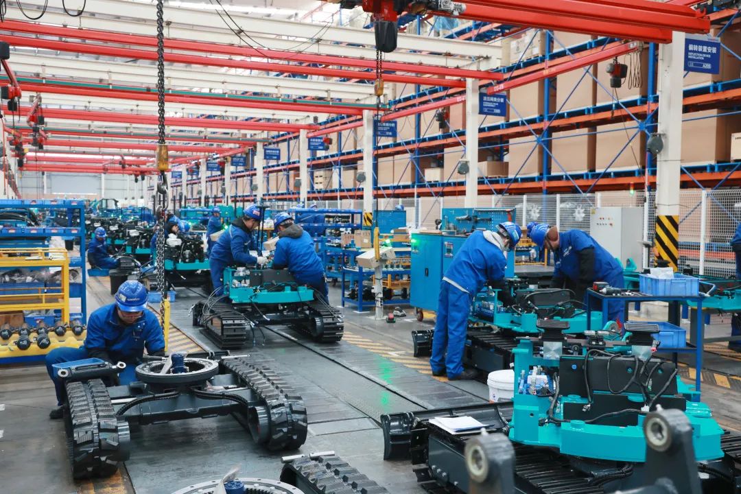 向着冲刺目标全力以赴!山河智能正式开工