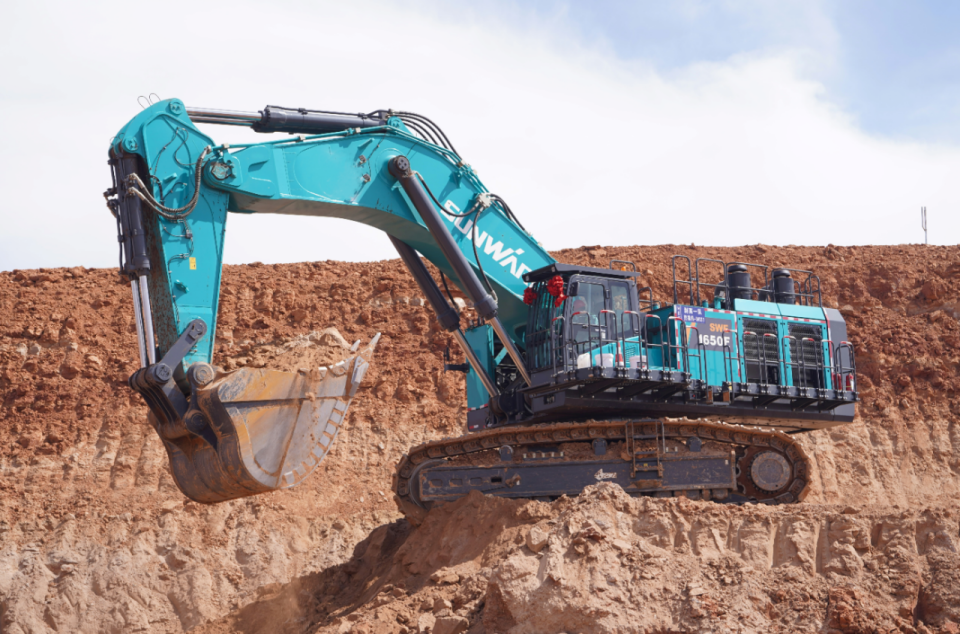 创新引领，实力见证！山河智能明星产品荣登“2025工程机械TOP10年度榜”