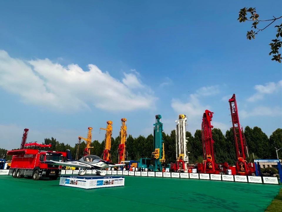 科技赋能救援！山河智能创新装备亮相第十三届全国矿山救援技能竞赛