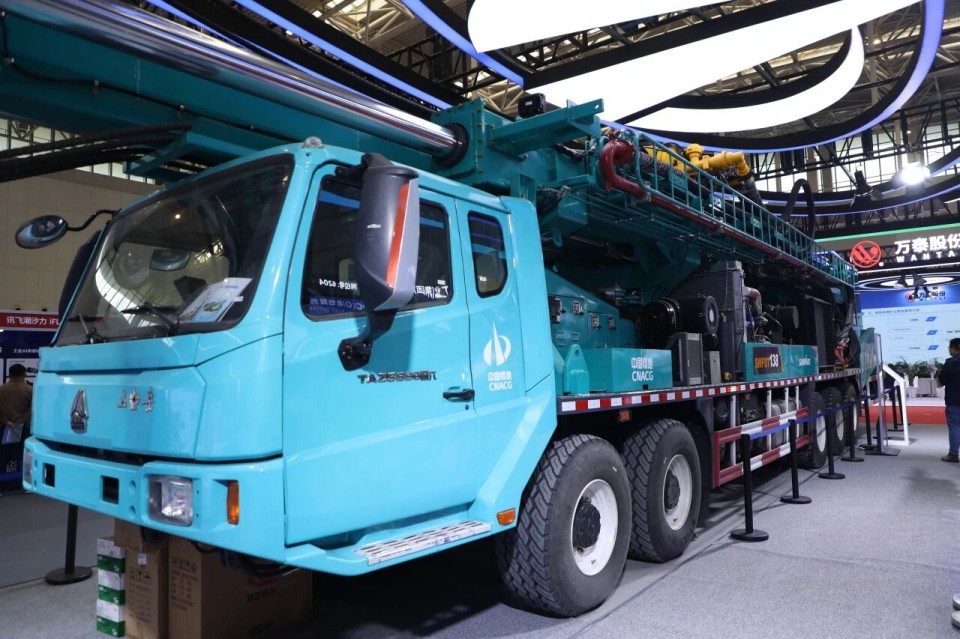 “地勘装备能力提升的重大突破”!山河智能联合中国煤炭地质总局发布T138车载钻机